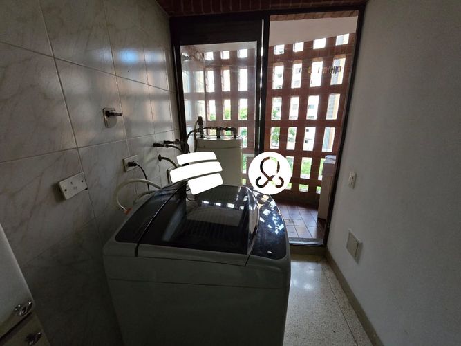 Apartamento de 3 alcobas en venta en La Florida, Medellín, 190 m² · foto 10 de 24