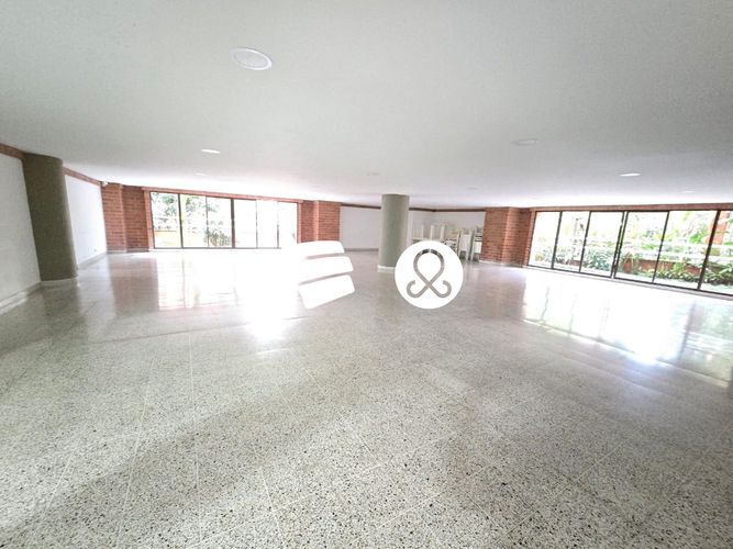 Apartamento de 3 alcobas en venta en La Florida, Medellín, 190 m² · foto 21 de 24