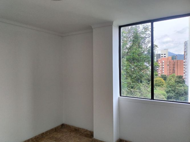 Apartamento de 3 alcobas en arriendo en El Poblado, Medellín, 118 m² · foto 11 de 14