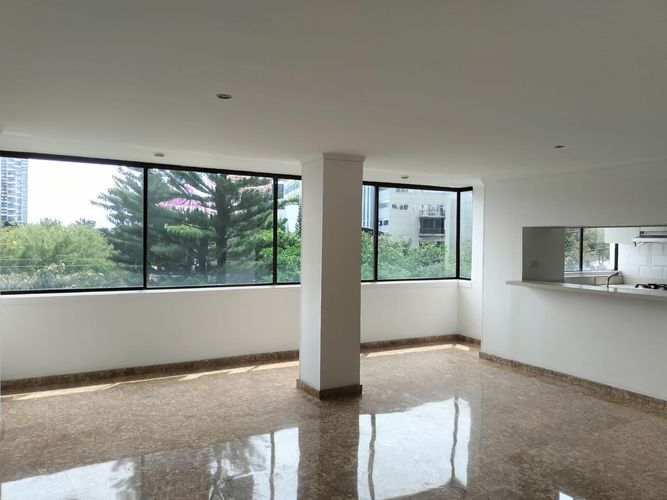 Apartamento de 3 alcobas en arriendo en El Poblado, Medellín, 118 m² · foto 2 de 14