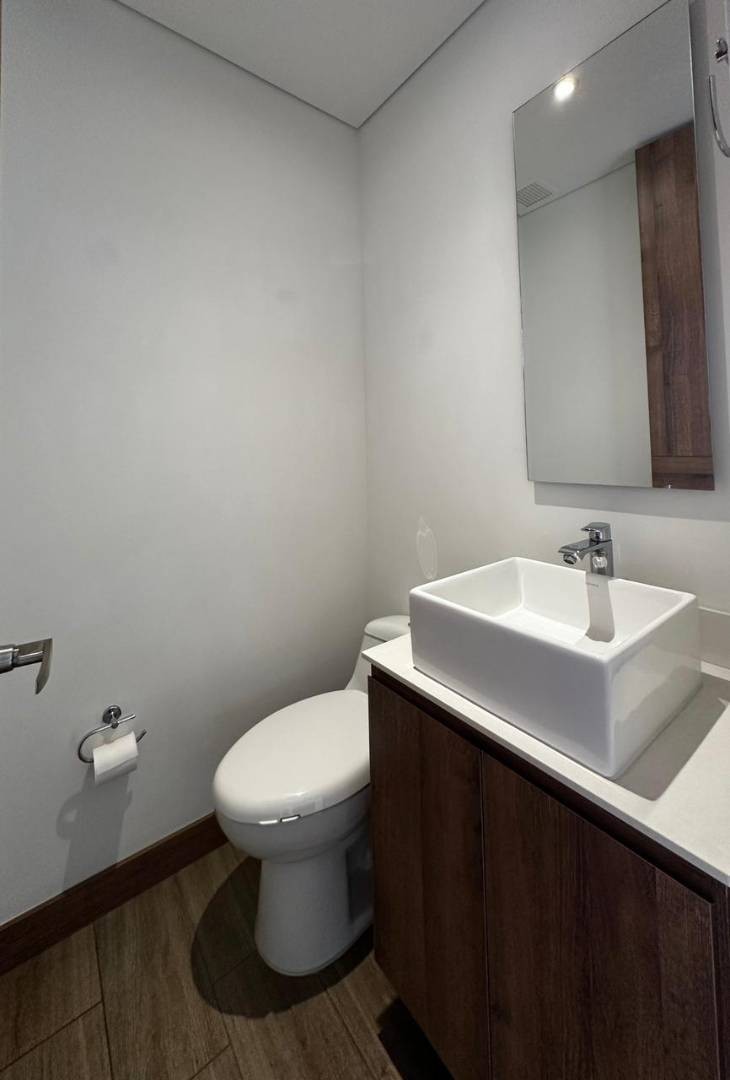 Apartamento en venta en El Poblado, Medellín 4