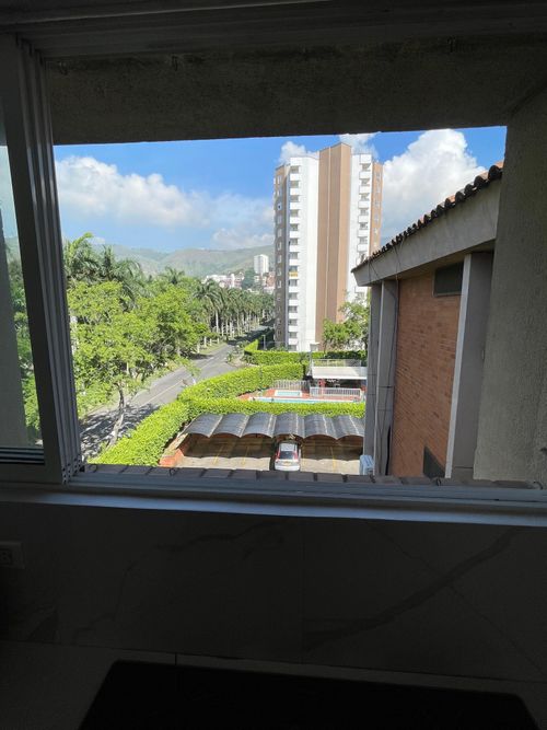 Apartamento de 3 alcobas en venta en La Flora, Cali, 87 m² · foto 3 de 18