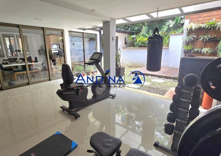 Casa de 3 alcobas en venta en Loma De Los Bernal, Medellín, 190 m² · foto 4 de 20