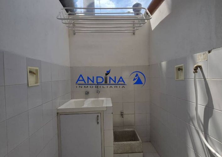 Casa de 3 alcobas en venta en Loma De Los Bernal, Medellín, 190 m² · foto 7 de 20