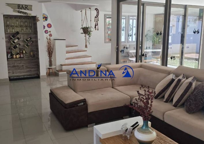 Casa de 3 alcobas en venta en Loma De Los Bernal, Medellín, 190 m² · foto 10 de 20