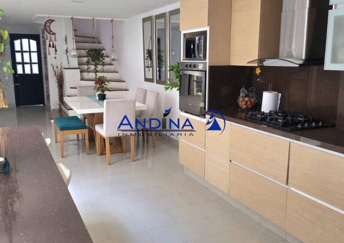 Casa de 3 alcobas en venta en Loma De Los Bernal, Medellín, 190 m² · foto 11 de 20