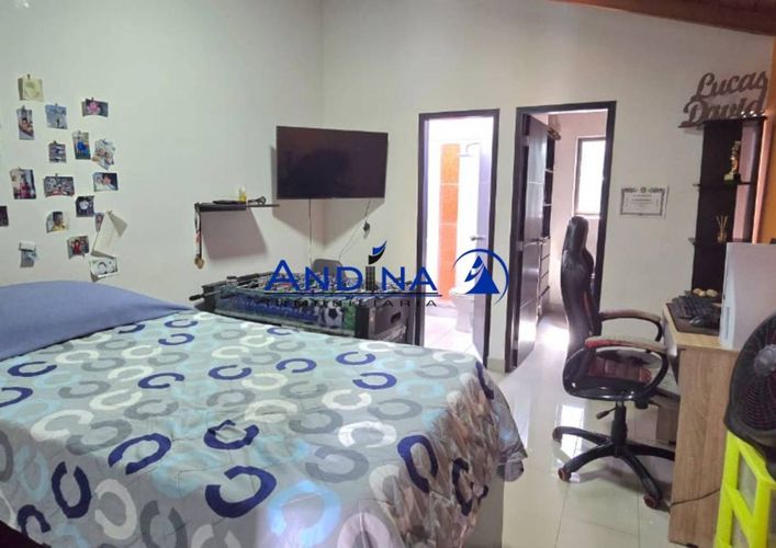Casa de 3 alcobas en venta en Loma De Los Bernal, Medellín, 190 m² · foto 17 de 20