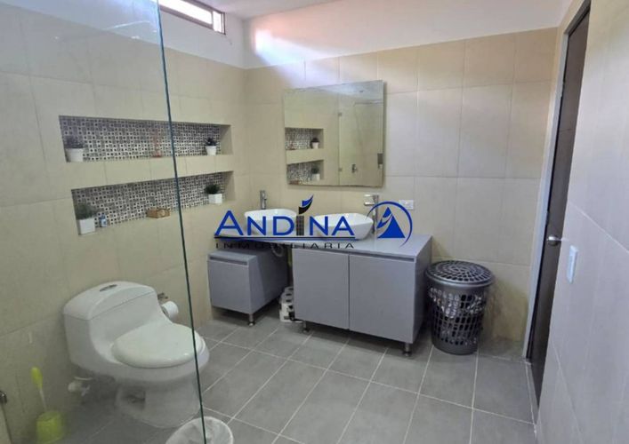 Casa de 3 alcobas en venta en Loma De Los Bernal, Medellín, 190 m² · foto 18 de 20
