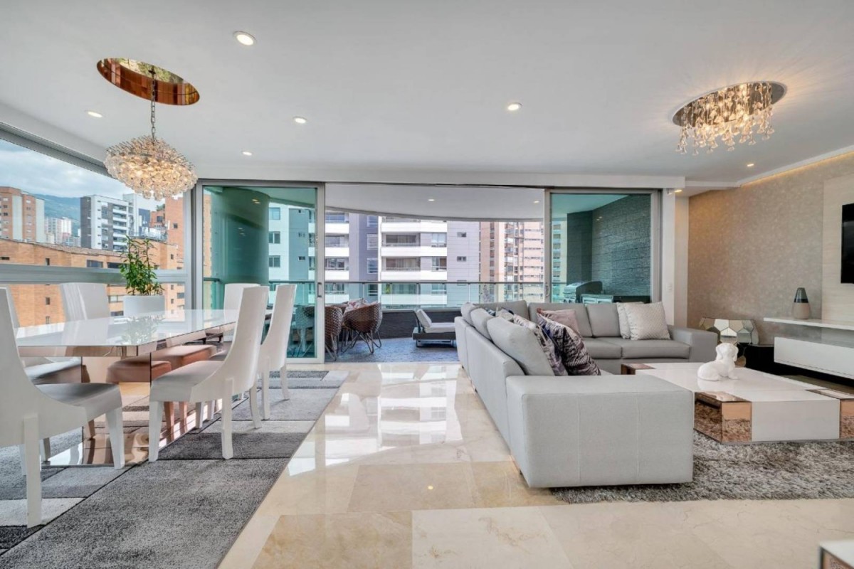 Apartamento en arriendo en Castropol, Medellín · foto 2 de 19