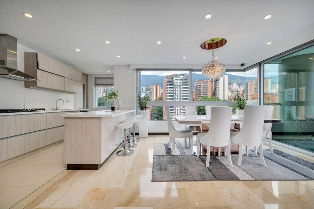 Apartamento en arriendo en Castropol, Medellín · foto 3 de 19