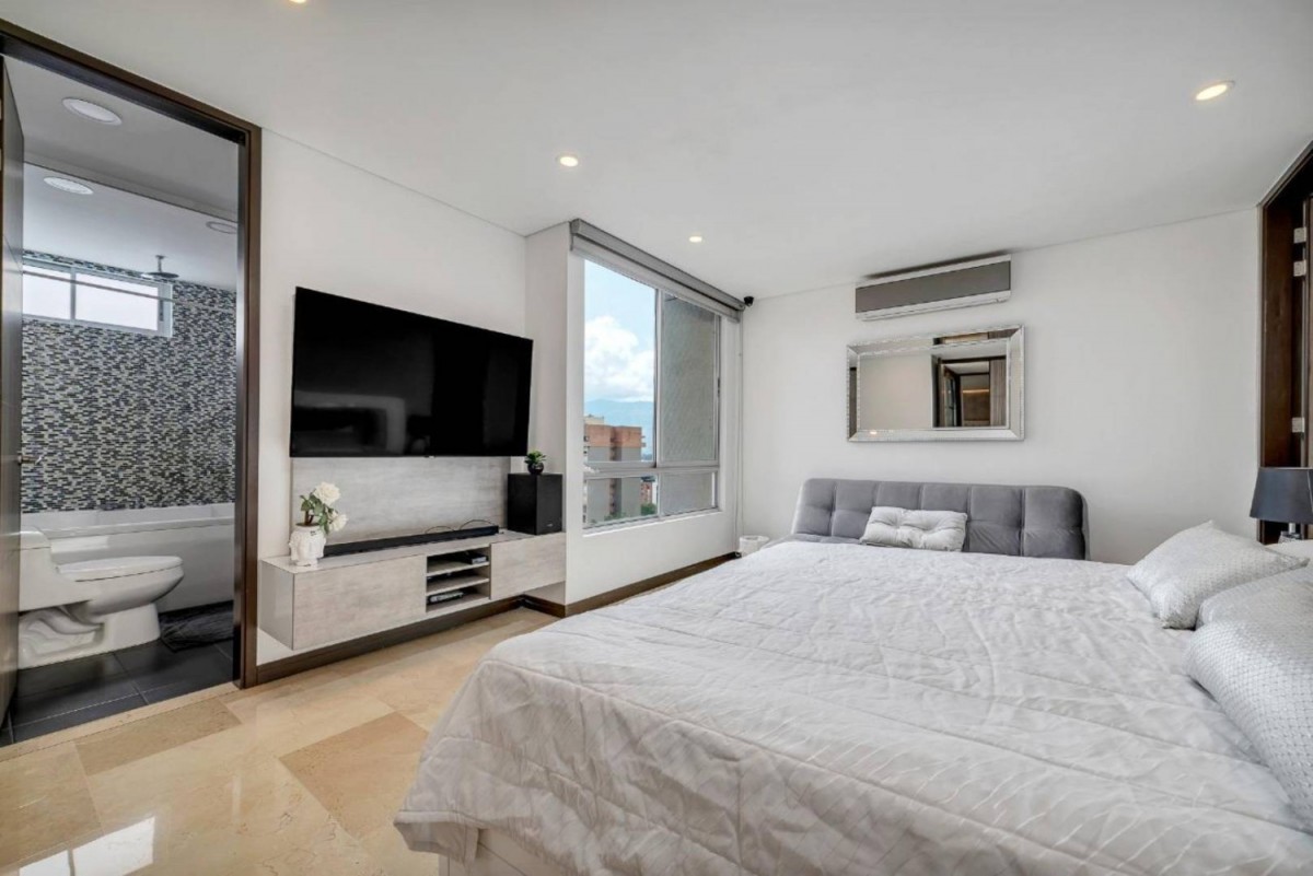 Apartamento en arriendo en Castropol, Medellín · foto 10 de 19
