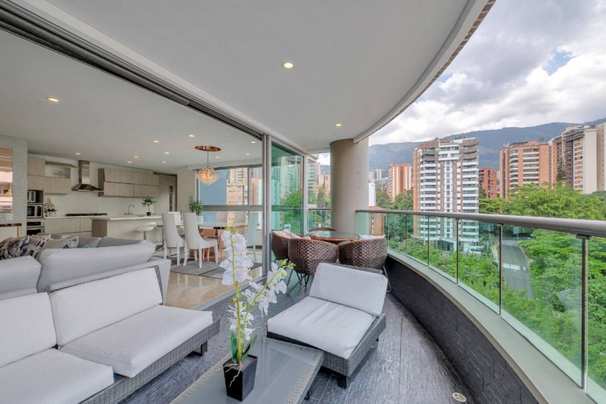 Apartamento en arriendo en Castropol, Medellín · foto 18 de 19