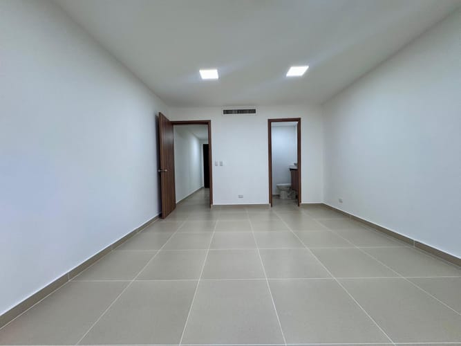 Oficina en arriendo en El Poblado, Medellín, 37 m² · foto 3 de 8