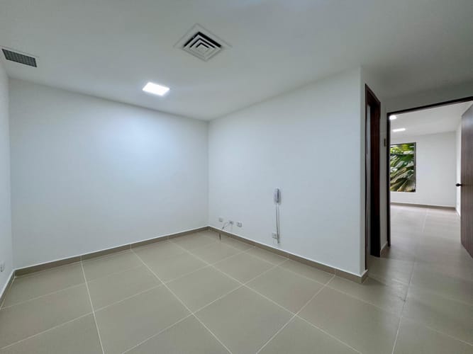 Oficina en arriendo en El Poblado, Medellín, 37 m² · foto 8 de 8