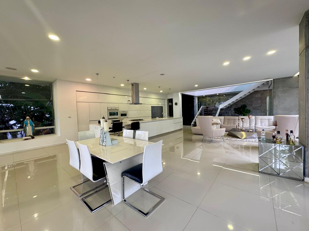 Casa en Arriendo en El Poblado, Medellín
