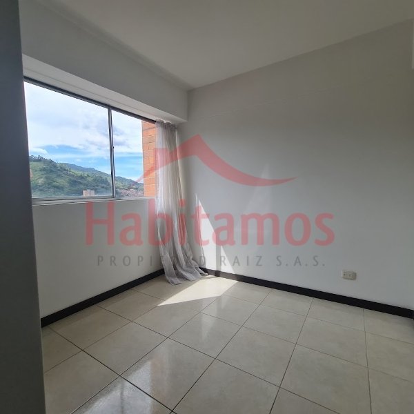 Apartamento en venta en Glorieta Pilsen, Itagüí · foto 10 de 20