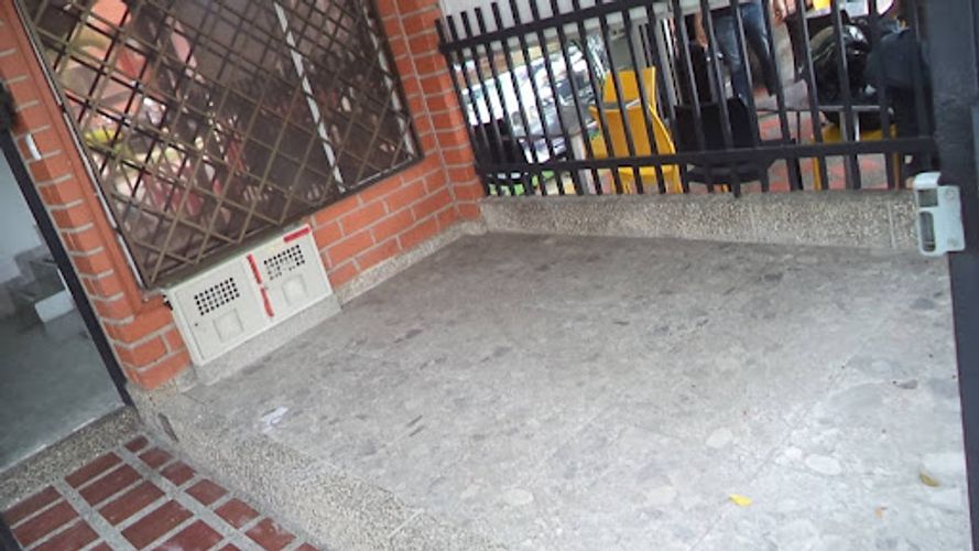 Local en arriendo en Bosques De San Pablo, Medellín, 100 m² · foto 3 de 24