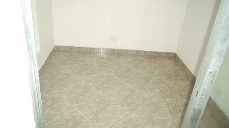 Local en arriendo en Bosques De San Pablo, Medellín, 100 m² · foto 9 de 24