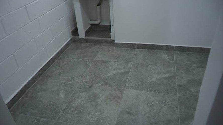 Local en arriendo en Bosques De San Pablo, Medellín, 100 m² · foto 11 de 24