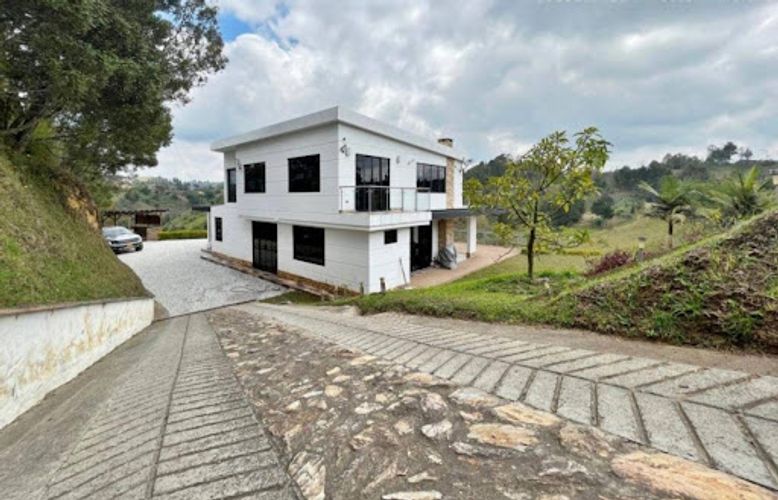 Casa de 4 alcobas en venta en San Luis, Rionegro, 360 m² · foto 3 de 24