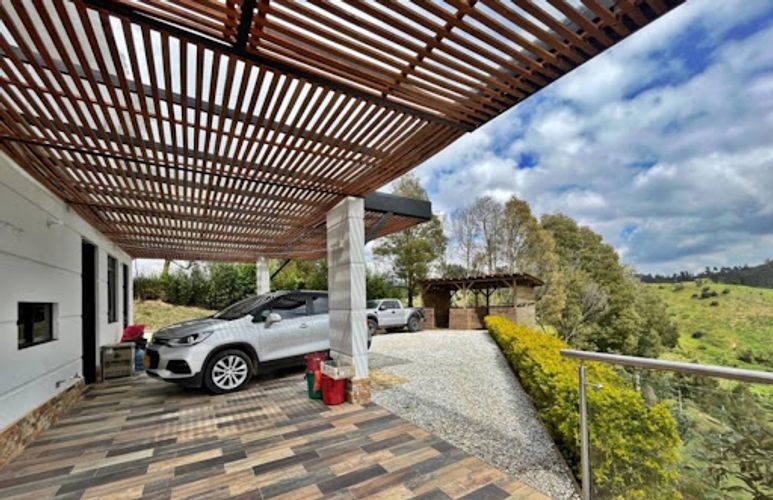 Casa de 4 alcobas en venta en San Luis, Rionegro, 360 m² · foto 4 de 24