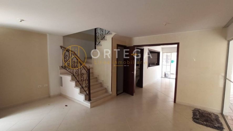 Casa de 4 alcobas en venta en Anillo Vial, Floridablanca, 234 m² · foto 6 de 24