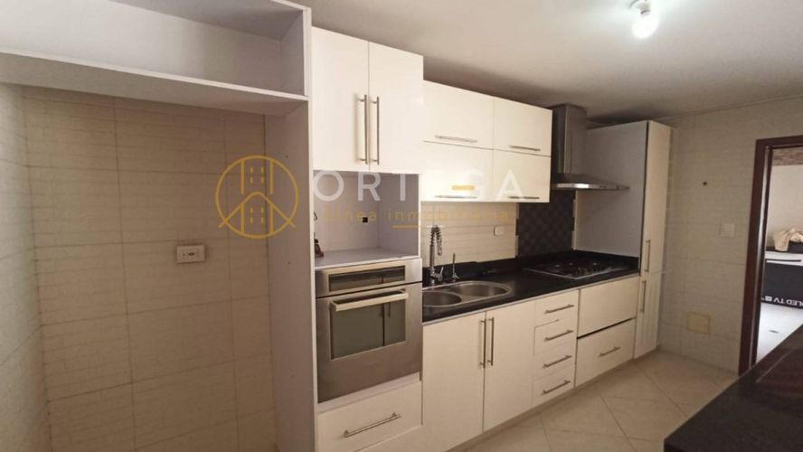 Casa de 4 alcobas en venta en Anillo Vial, Floridablanca, 234 m² · foto 7 de 24