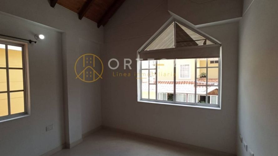Casa de 4 alcobas en venta en Anillo Vial, Floridablanca, 234 m² · foto 15 de 24