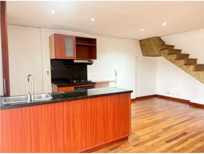Apartaestudio en arriendo en Los Parra, Medellín, 74 m² · foto 2 de 9