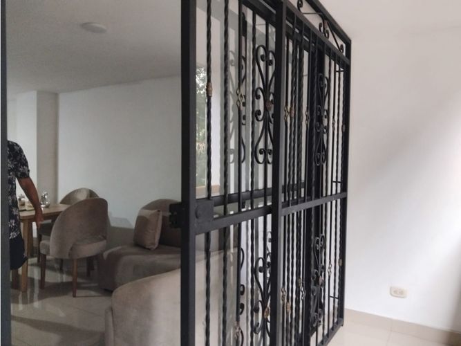 Apartamento de 3 alcobas en arriendo en Conquistadores, Medellín, 90 m² · foto 2 de 24