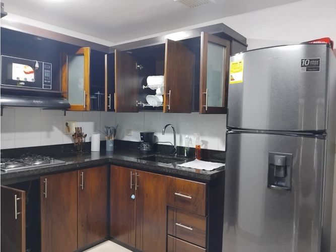 Apartamento de 3 alcobas en arriendo en Conquistadores, Medellín, 90 m² · foto 5 de 24