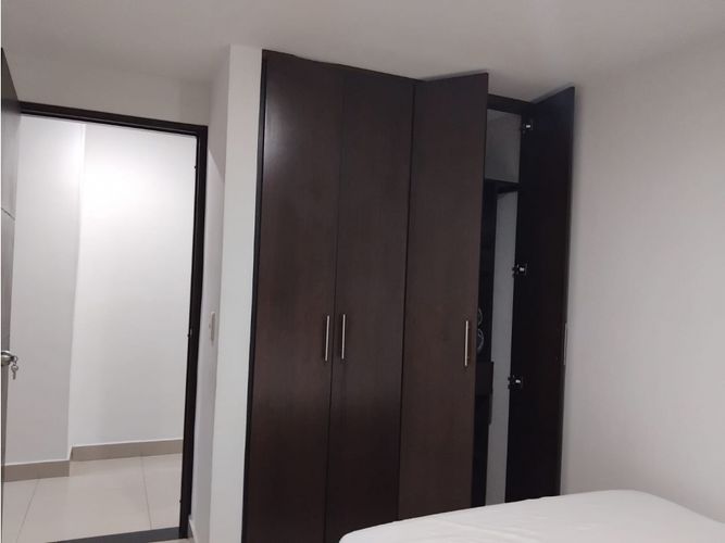 Apartamento de 3 alcobas en arriendo en Conquistadores, Medellín, 90 m² · foto 11 de 24