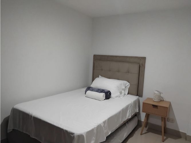 Apartamento de 3 alcobas en arriendo en Conquistadores, Medellín, 90 m² · foto 12 de 24