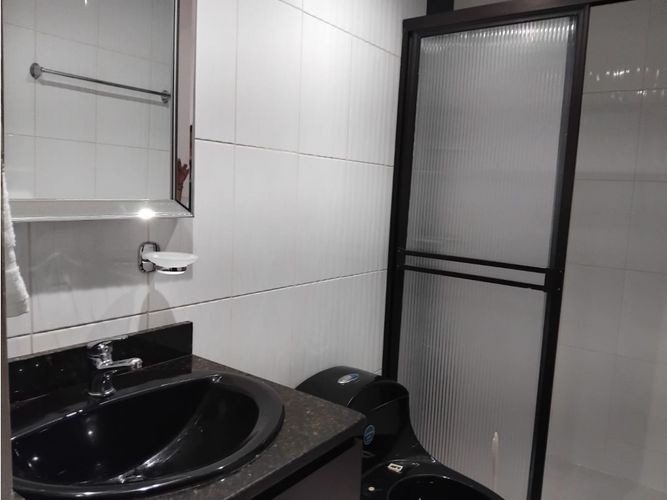 Apartamento de 3 alcobas en arriendo en Conquistadores, Medellín, 90 m² · foto 13 de 24
