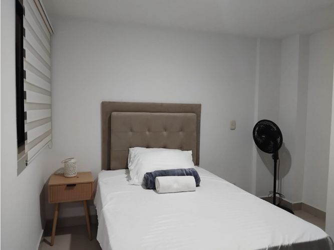 Apartamento de 3 alcobas en arriendo en Conquistadores, Medellín, 90 m² · foto 14 de 24