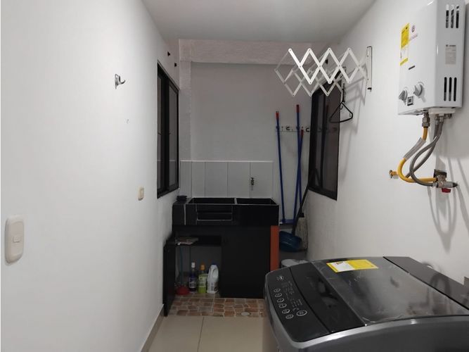 Apartamento de 3 alcobas en arriendo en Conquistadores, Medellín, 90 m² · foto 16 de 24