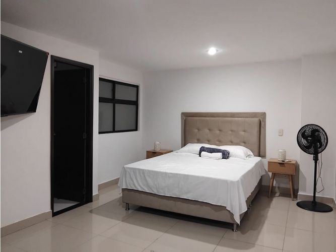 Apartamento de 3 alcobas en arriendo en Conquistadores, Medellín, 90 m² · foto 18 de 24