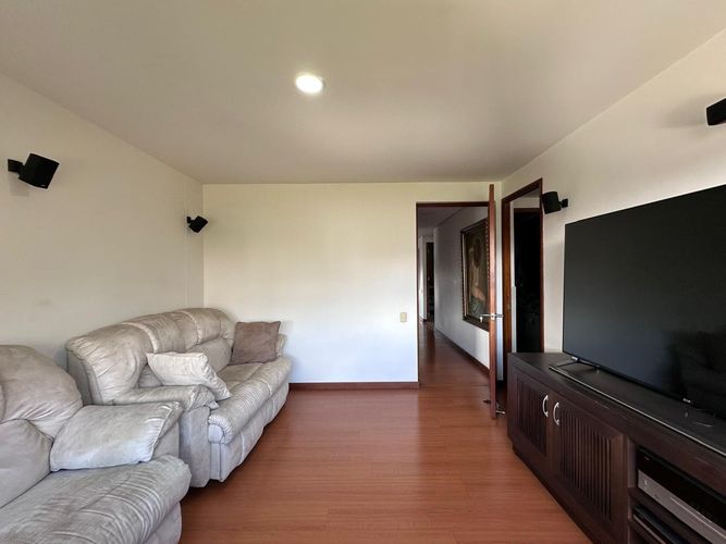 Apartamento de 3 alcobas en venta en El Poblado, Medellín, 212 m² · foto 13 de 20