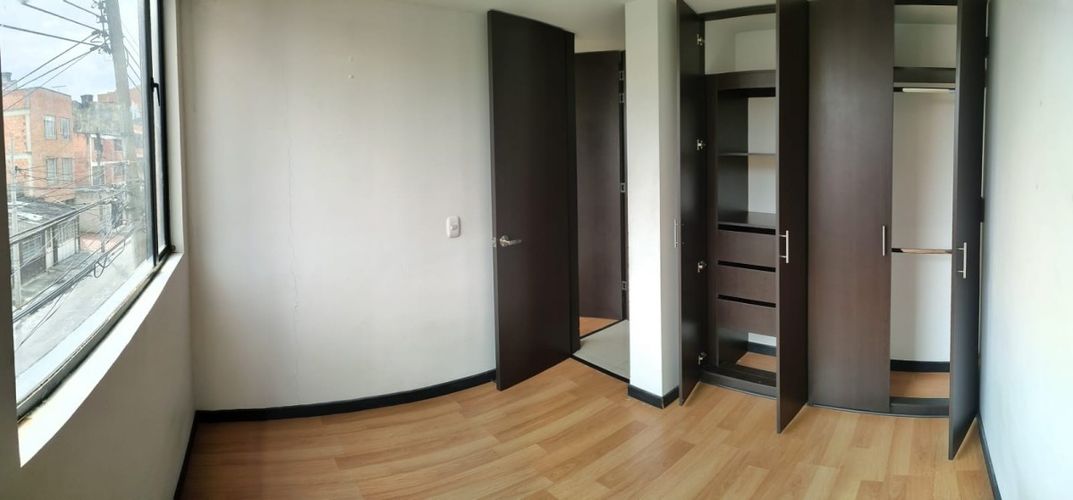 Apartamento de 4 alcobas en venta en Villemar, Bogotá, 104 m² · foto 2 de 20