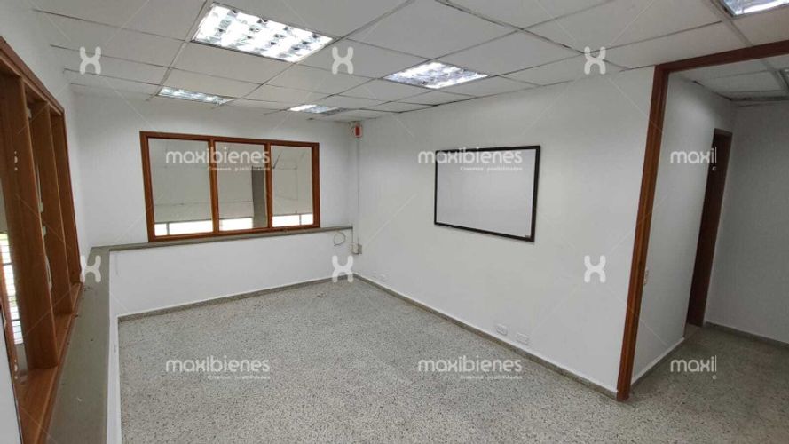 Bodega en arriendo en Vereda Zungo Carretera, Apartado, 4300 m² · foto 2 de 24