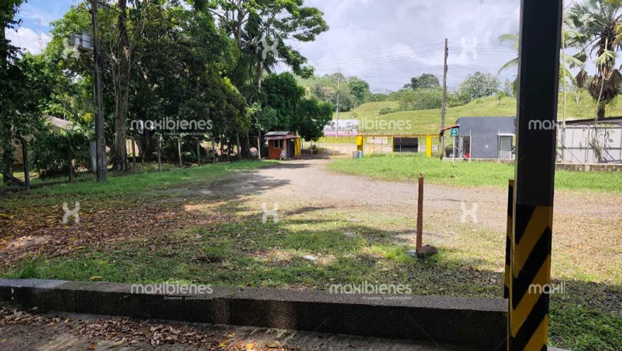 Bodega en arriendo en Vereda Zungo Carretera, Apartado, 4300 m² · foto 17 de 24