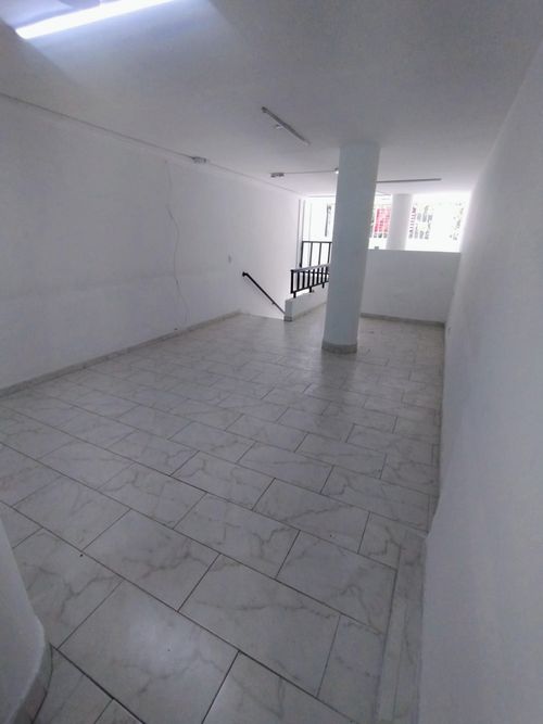 Local en venta en La Candelaria, Medellín, 34 m² · foto 3 de 11