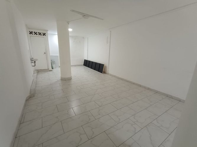 Local en venta en La Candelaria, Medellín, 34 m² · foto 4 de 11