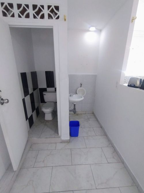Local en venta en La Candelaria, Medellín, 34 m² · foto 6 de 11
