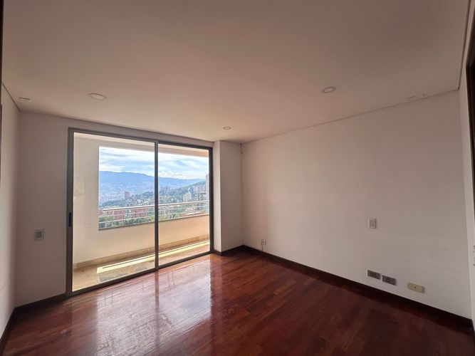 Apartamento de 4 alcobas en venta en El Poblado, Medellín, 170 m² · foto 7 de 19