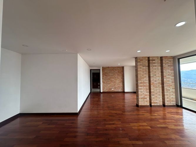 Apartamento de 4 alcobas en venta en El Poblado, Medellín, 170 m² · foto 4 de 19
