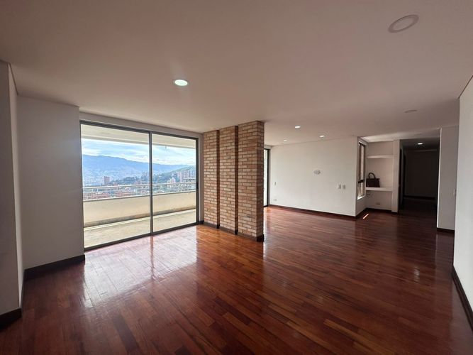Apartamento de 4 alcobas en venta en El Poblado, Medellín, 170 m² · foto 1 de 19