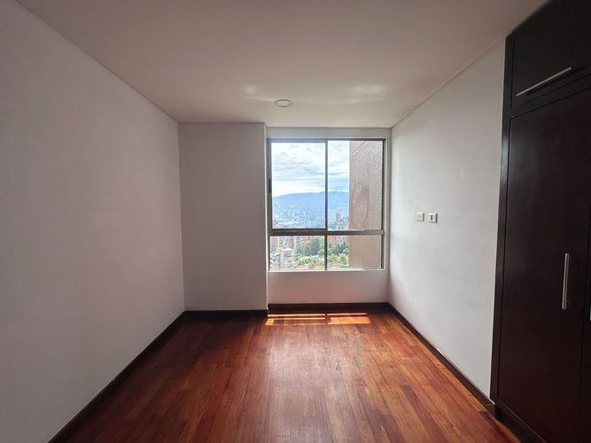 Apartamento de 4 alcobas en venta en El Poblado, Medellín, 170 m² · foto 15 de 19