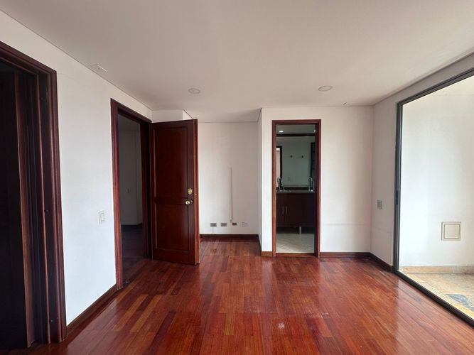 Apartamento de 4 alcobas en venta en El Poblado, Medellín, 170 m² · foto 12 de 19