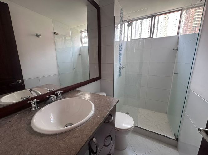 Apartamento de 4 alcobas en venta en El Poblado, Medellín, 170 m² · foto 16 de 19